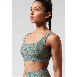 Athleta Exhale Sports Bra in Grey Teal Pattern NWOT Small